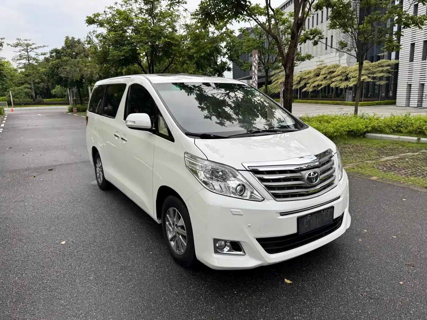 2012 Alphard 3.5L Luxury Edition — миниатюра 4