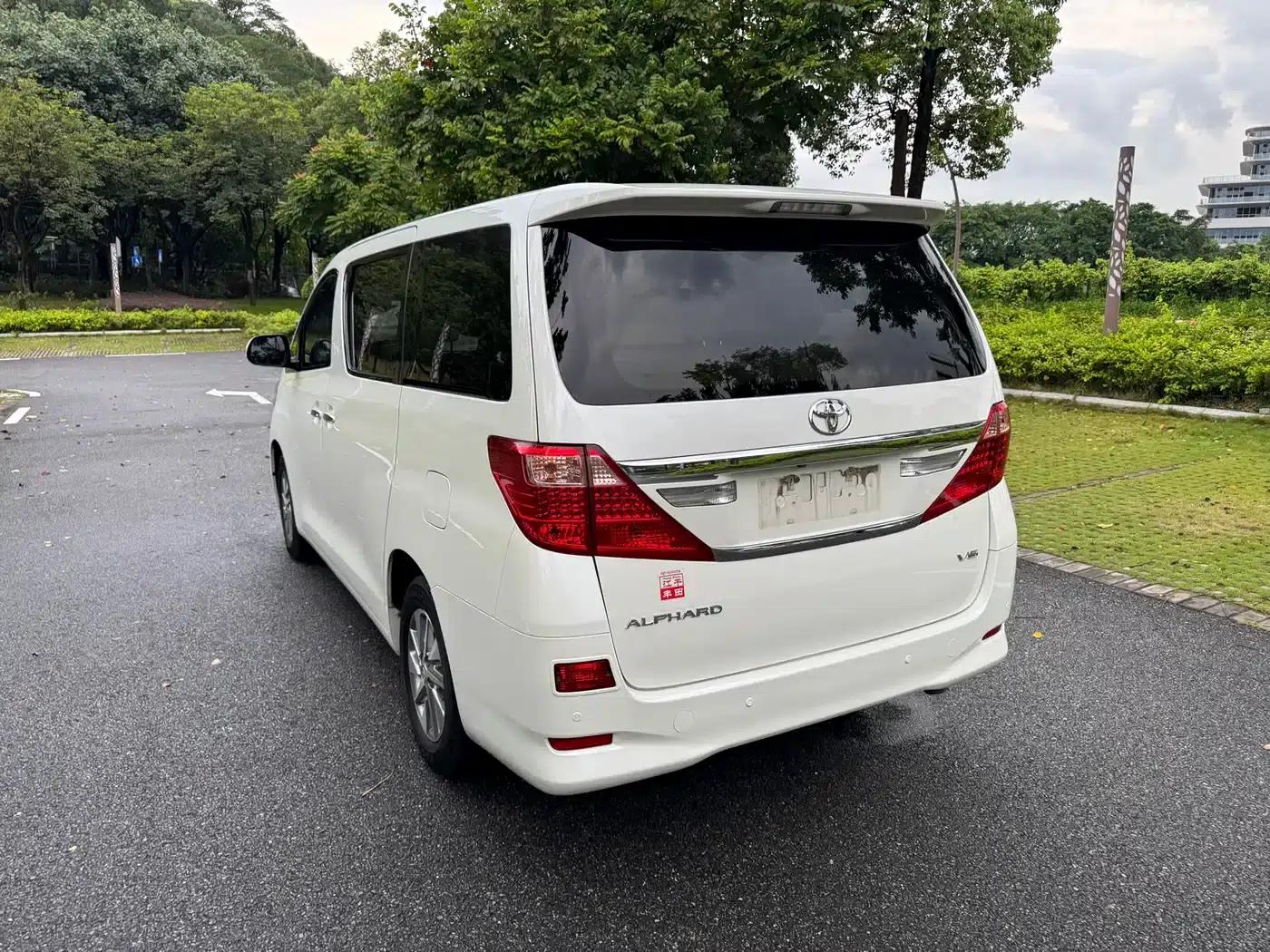 2012 Alphard 3.5L Luxury Edition — миниатюра 8