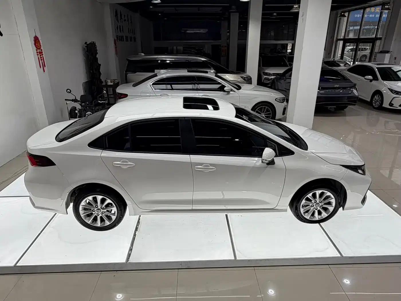 2021 Toyota Corolla 1.2T S-CVT Elite Edition — миниатюра 8
