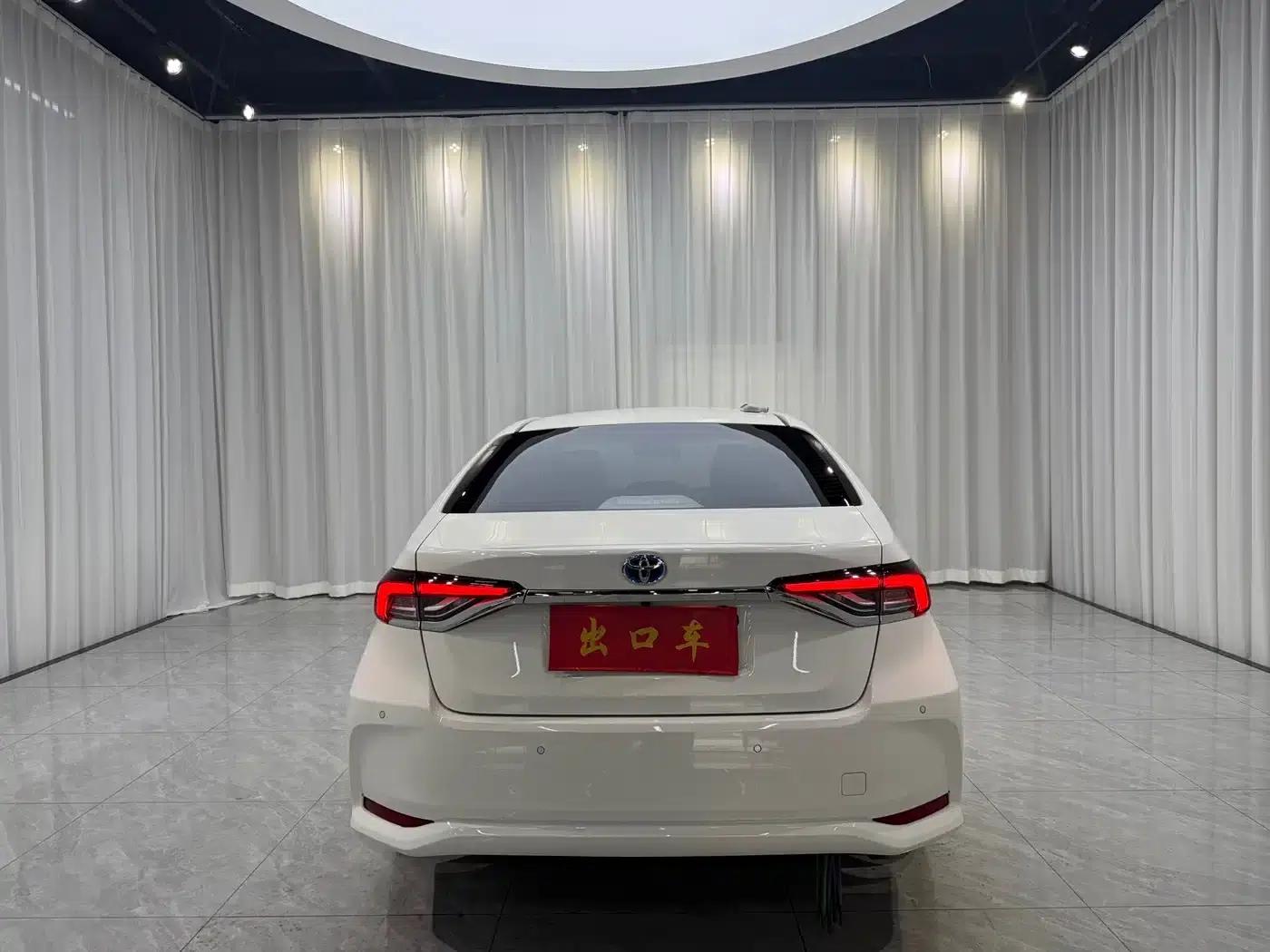 2024 Toyota Corolla 1.8L Intelligent Hybrid Elite Edition — миниатюра 13
