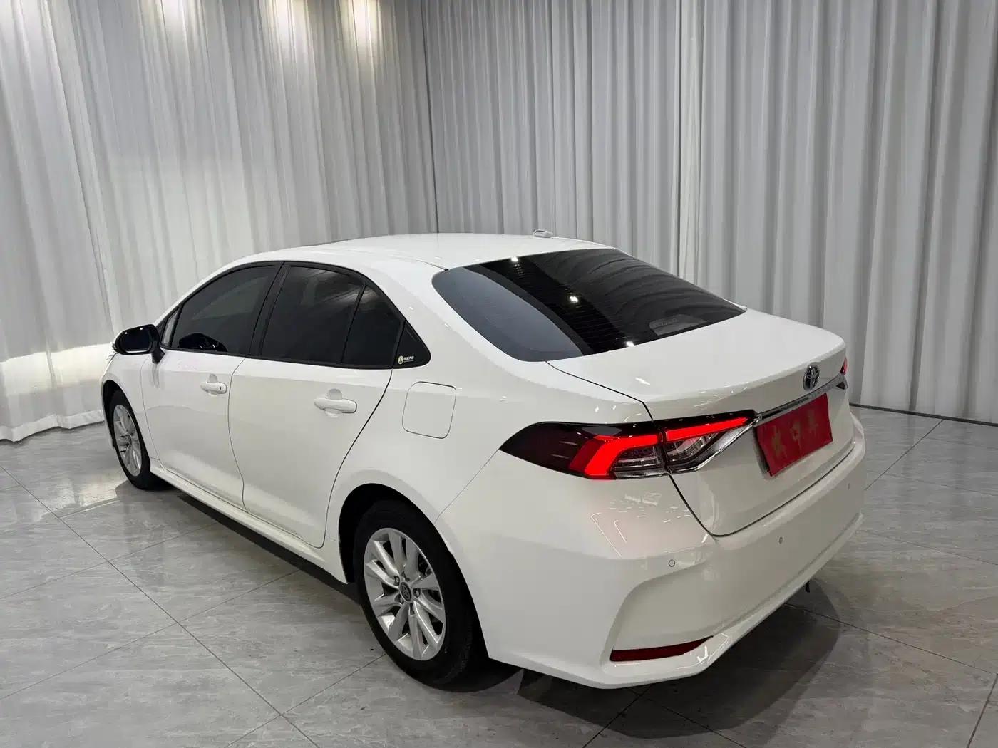2024 Toyota Corolla 1.8L Intelligent Hybrid Elite Edition — миниатюра 6