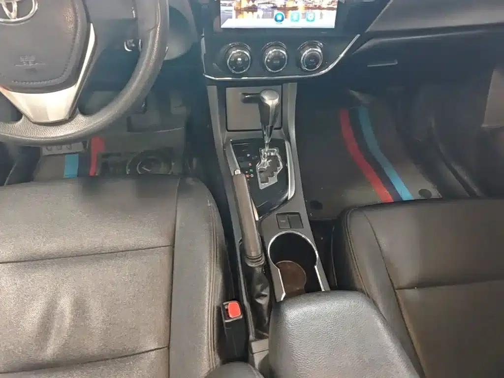 2014 Corolla 1.6L CVT GL-i — миниатюра 14