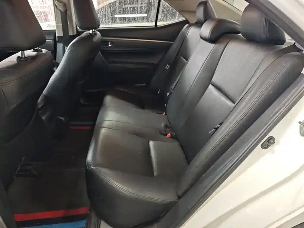 2014 Corolla 1.6L CVT GL-i — миниатюра 17