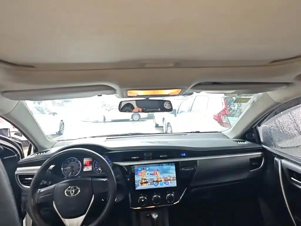 2014 Corolla 1.6L CVT GL-i — миниатюра 18