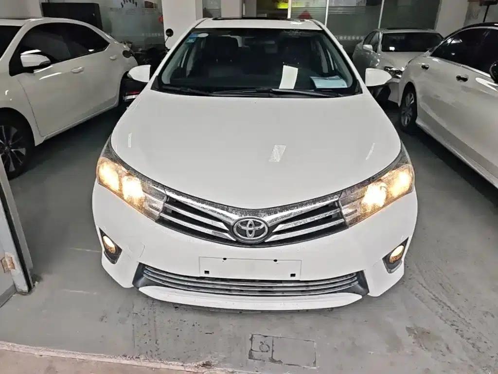 2014 Corolla 1.6L CVT GL-i — миниатюра 3