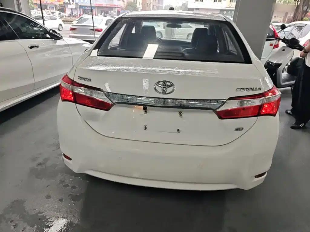 2014 Corolla 1.6L CVT GL-i — миниатюра 6