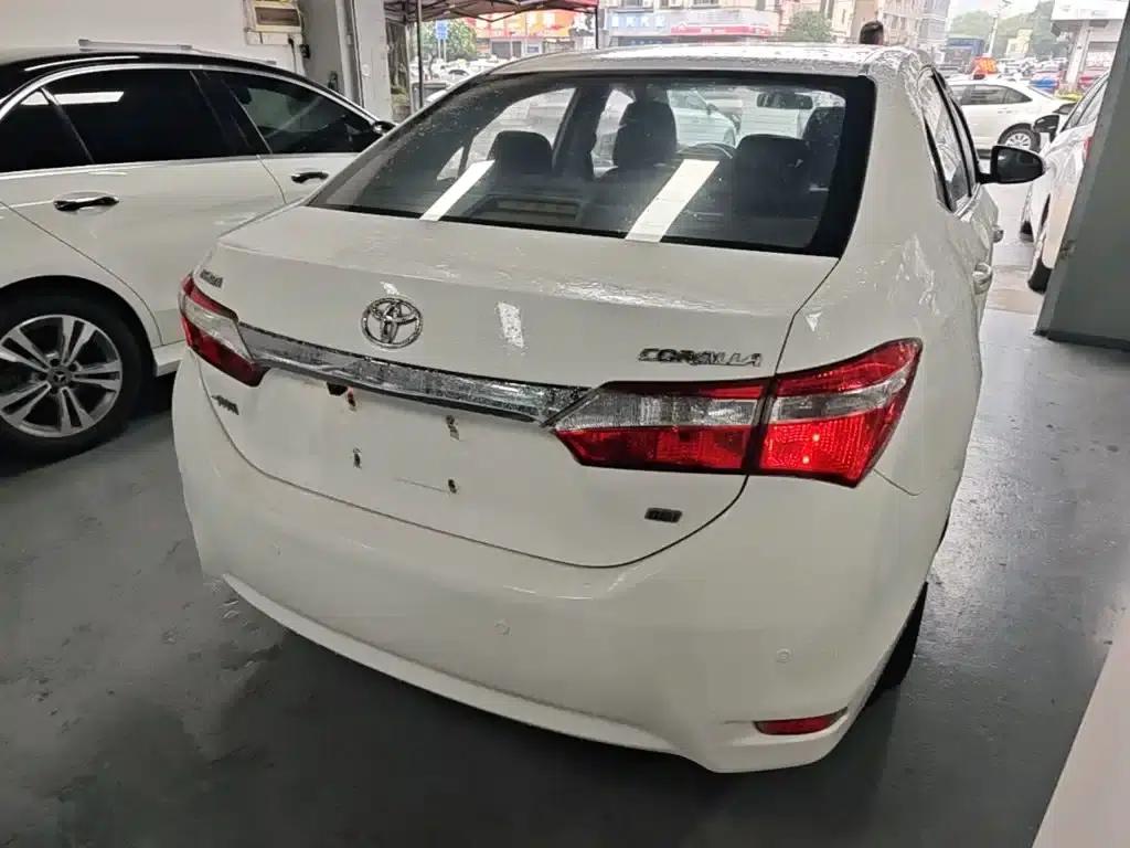 2014 Corolla 1.6L CVT GL-i — миниатюра 7