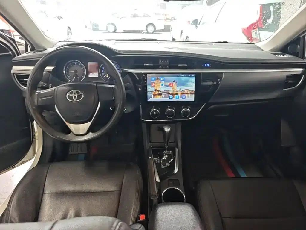 2014 Corolla 1.6L CVT GL-i — миниатюра 10