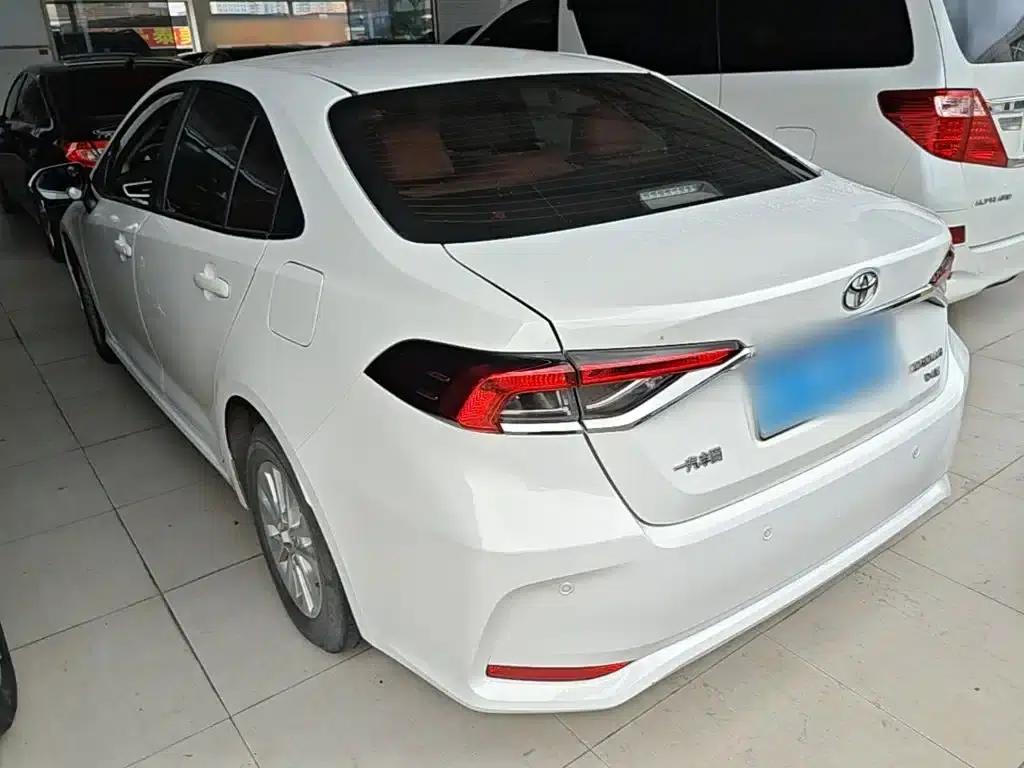 2019 Toyota Corolla 1.2T S-CVT GL-i Elite Edition — миниатюра 23