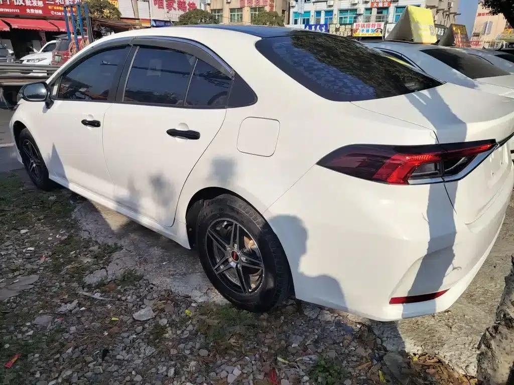 2019 Toyota Corolla 1.2T S-CVT GL-i Elite Edition — миниатюра 23