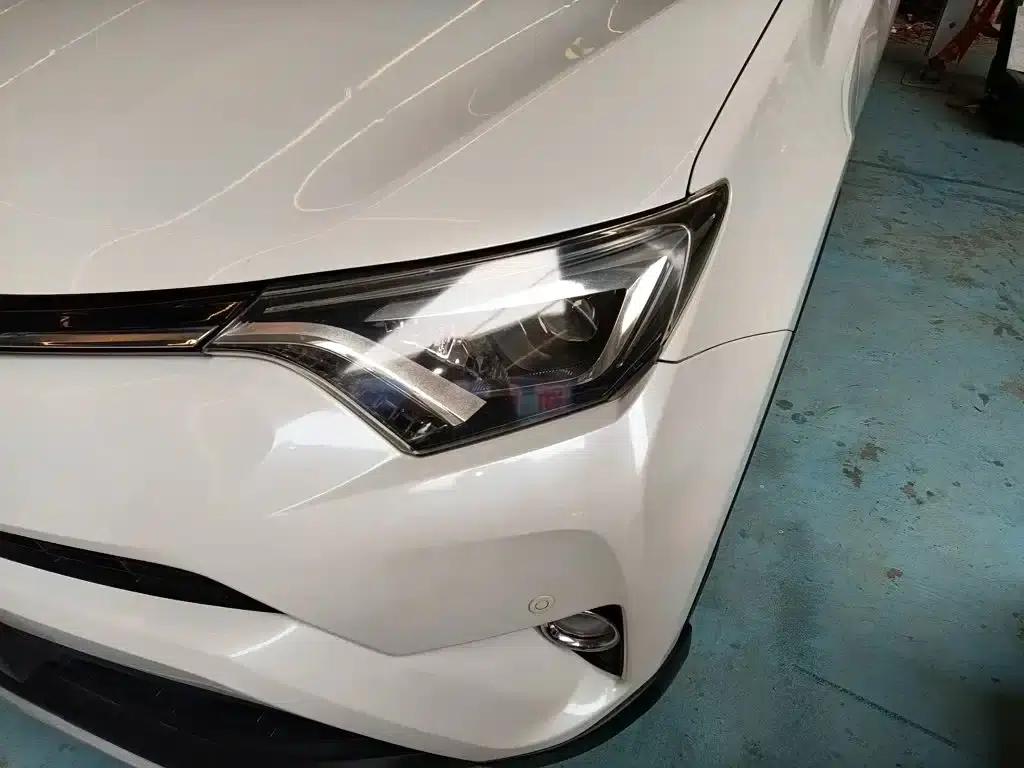 2016 RAV4 2.5L Automatic 4WD Elite Edition — миниатюра 3