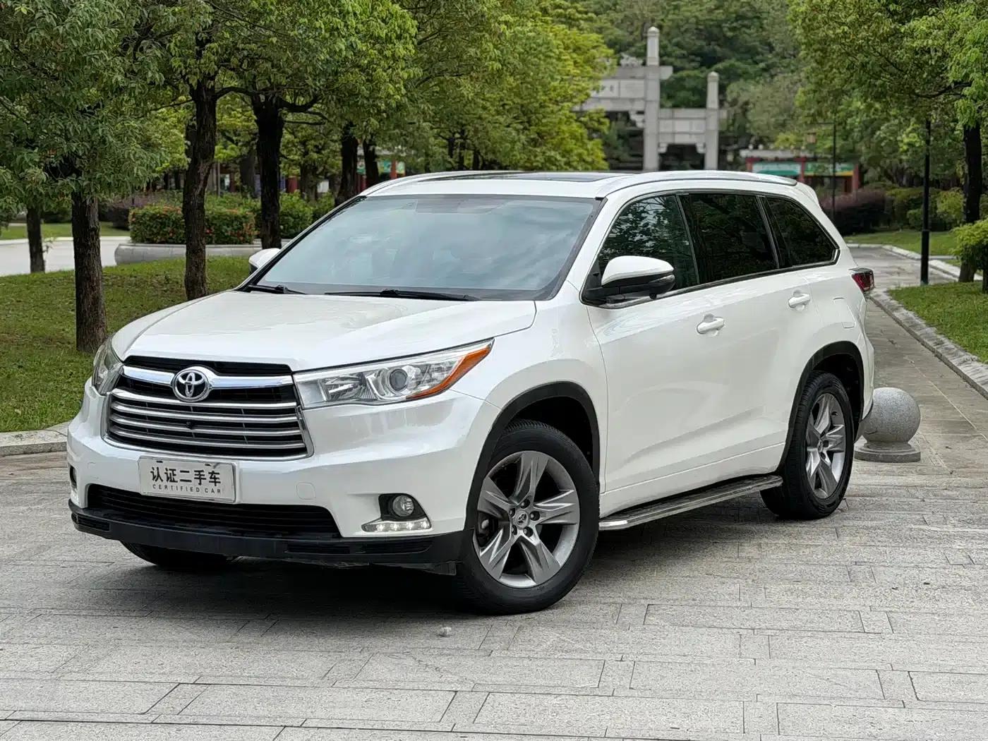 2015 Highlander 2.0T AWD Luxury 7-seater — миниатюра 1