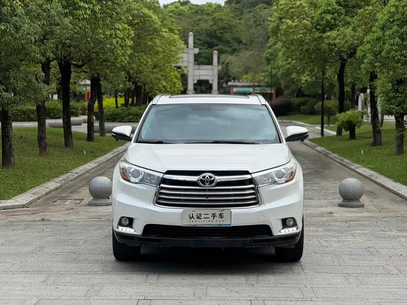 2015 Highlander 2.0T AWD Luxury 7-seater — миниатюра 2