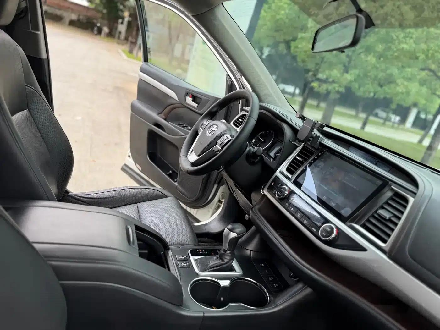 2015 Highlander 2.0T AWD Luxury 7-seater — миниатюра 11