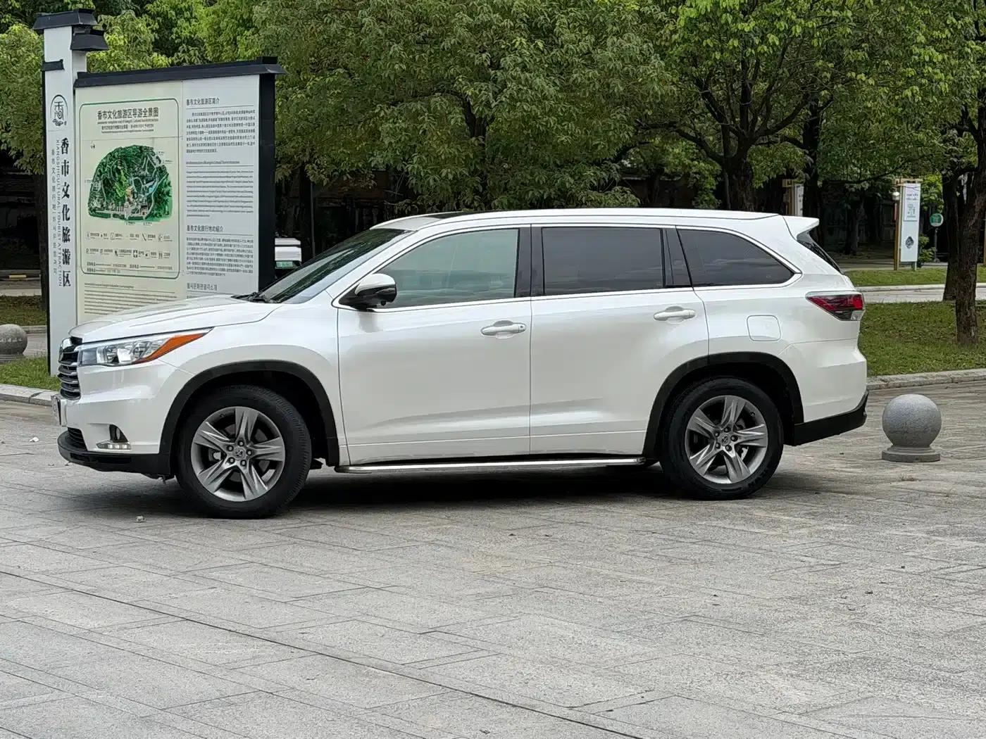 2015 Highlander 2.0T AWD Luxury 7-seater — миниатюра 14