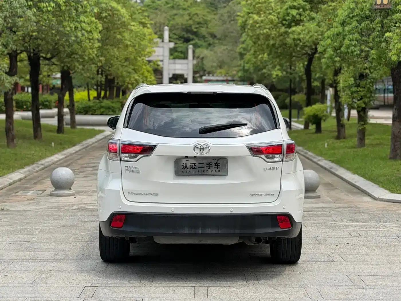 2015 Highlander 2.0T AWD Luxury 7-seater — миниатюра 3