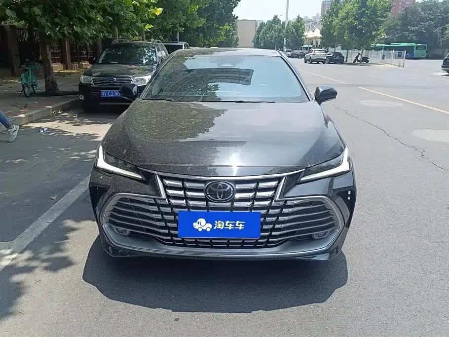2024 Toyota Avalon Hybrid 2.0L Premium Edition — миниатюра 2