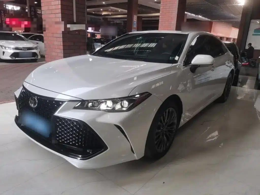 2019 Toyota Avalon 2.0L Entry-level Edition (China VI Emission Standard) — миниатюра 1