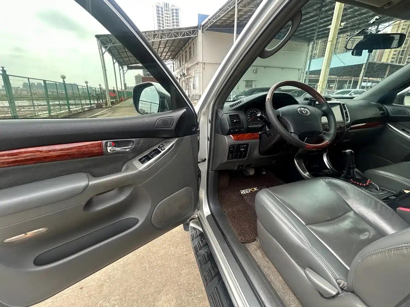 Prado (Imported) 2009 Model 2.7L Middle East Version — миниатюра 14