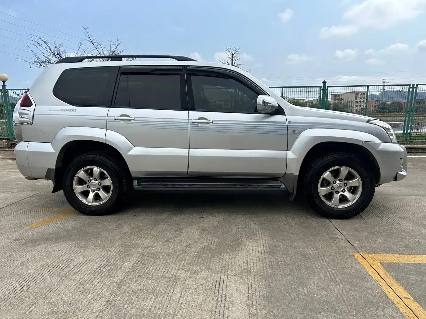 Prado (Imported) 2009 Model 2.7L Middle East Version — миниатюра 4