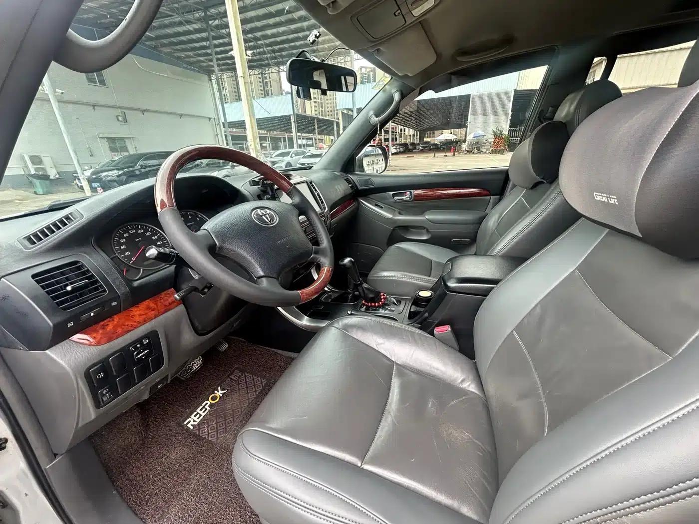 Prado (Imported) 2009 Model 2.7L Middle East Version — миниатюра 9