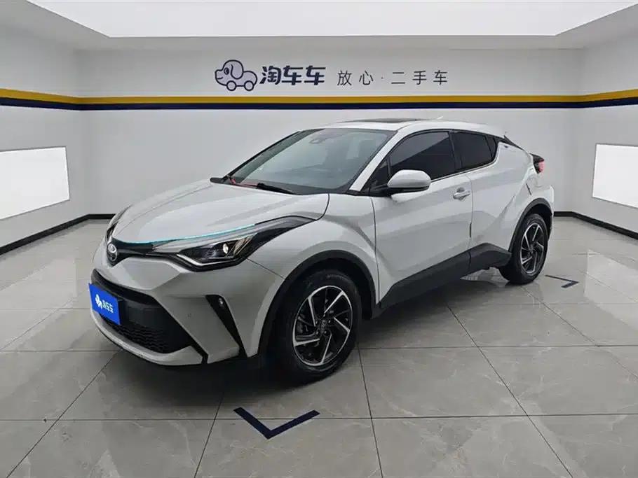 Toyota C-HR 2023 2.0L Luxury Edition — миниатюра 1