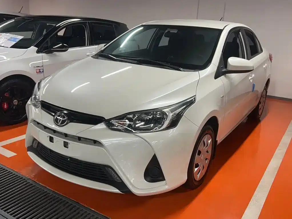 YARiS L 2017 1.5E CVT Dynamic Edition — миниатюра 1