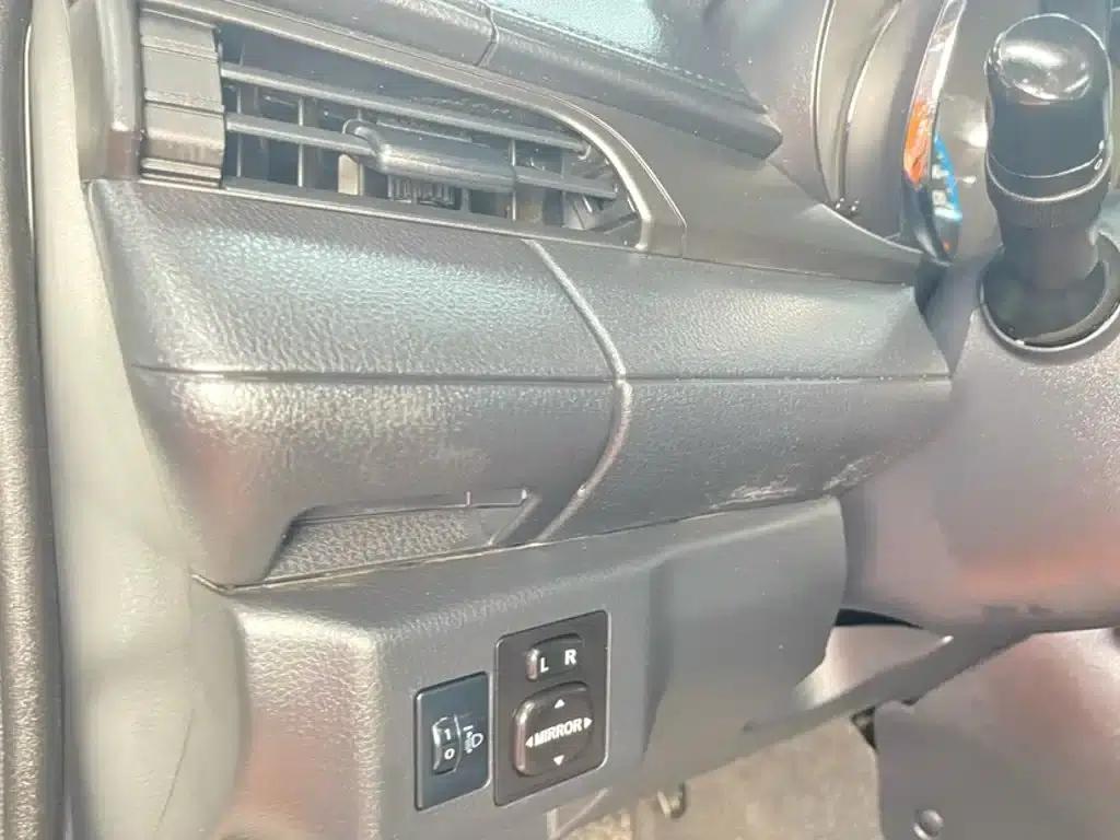 YARiS L 2017 1.5E CVT Dynamic Edition — миниатюра 2