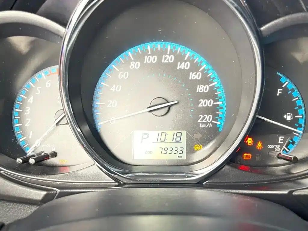 YARiS L 2017 1.5E CVT Dynamic Edition — миниатюра 6