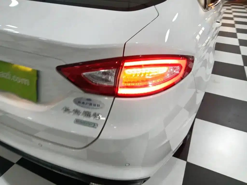 2013 Ford Mondeo 1.5L GTDi180 Fashion Edition — миниатюра 8