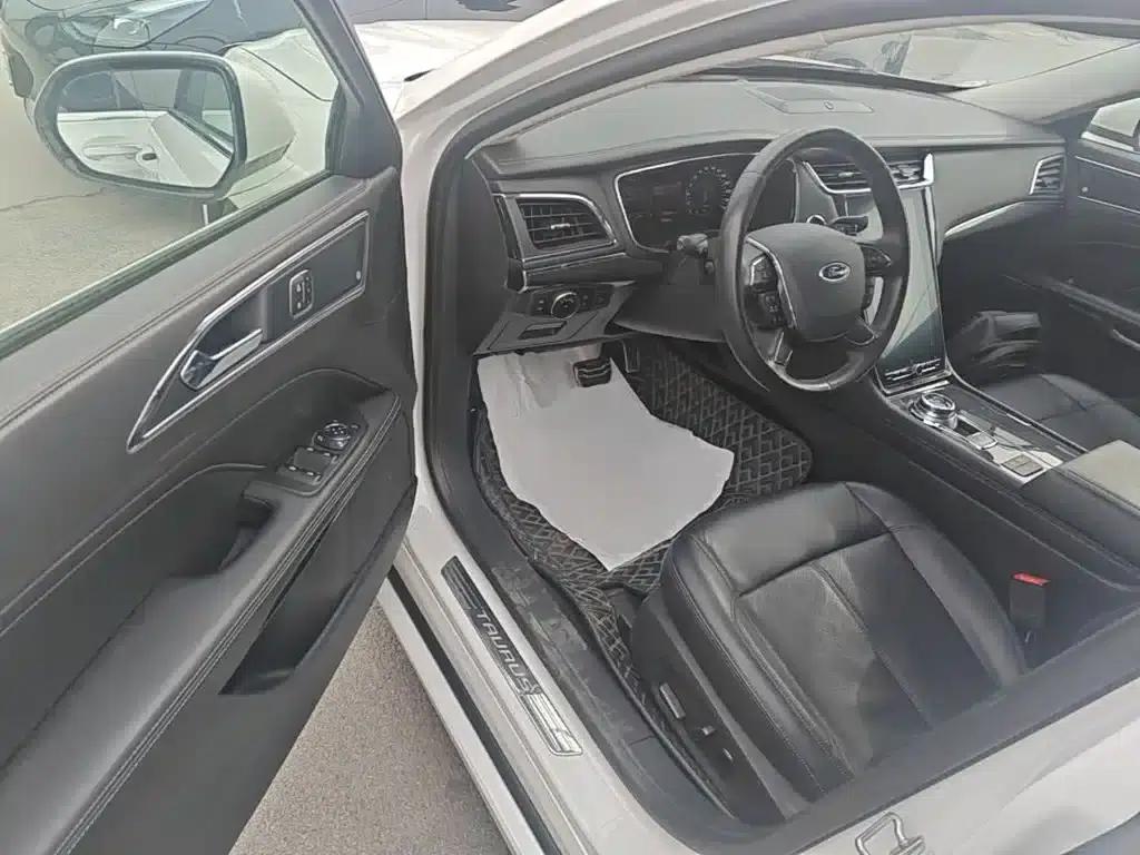 2019 Taurus EcoBoost 245 Premium Edition — миниатюра 16