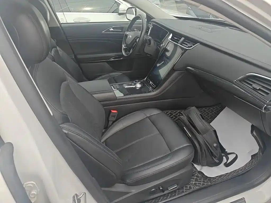 2019 Taurus EcoBoost 245 Premium Edition — миниатюра 25