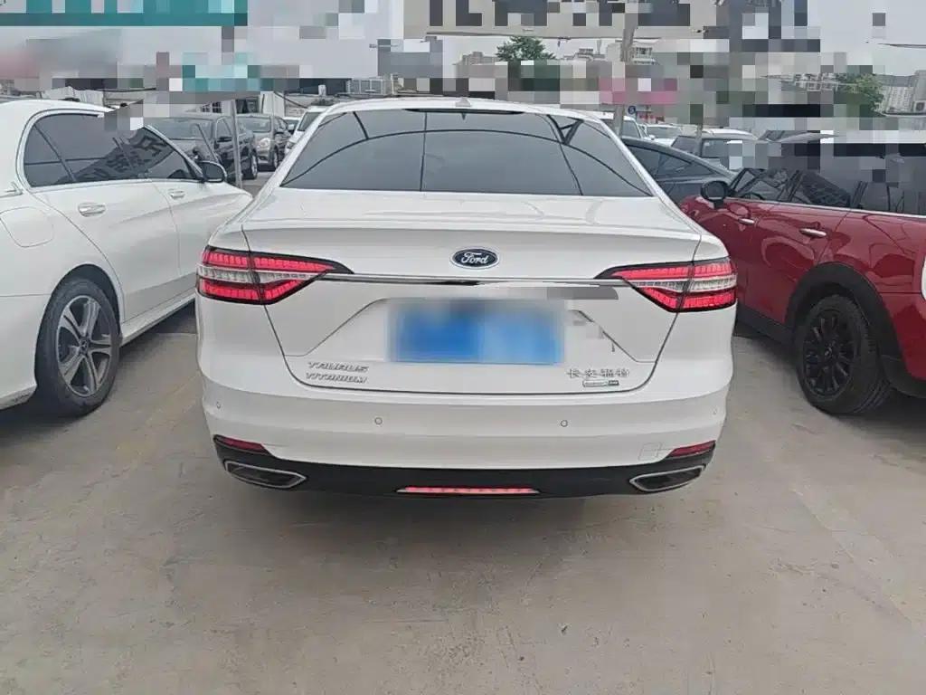 2019 Taurus EcoBoost 245 Premium Edition — миниатюра 6