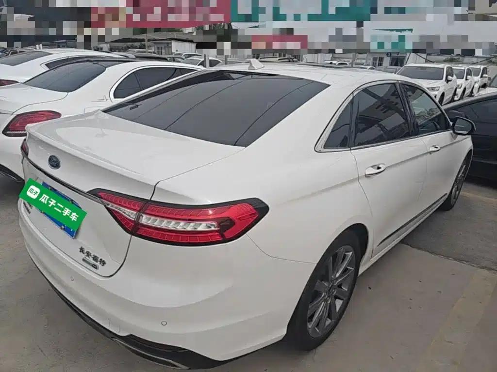 2019 Taurus EcoBoost 245 Premium Edition — миниатюра 7