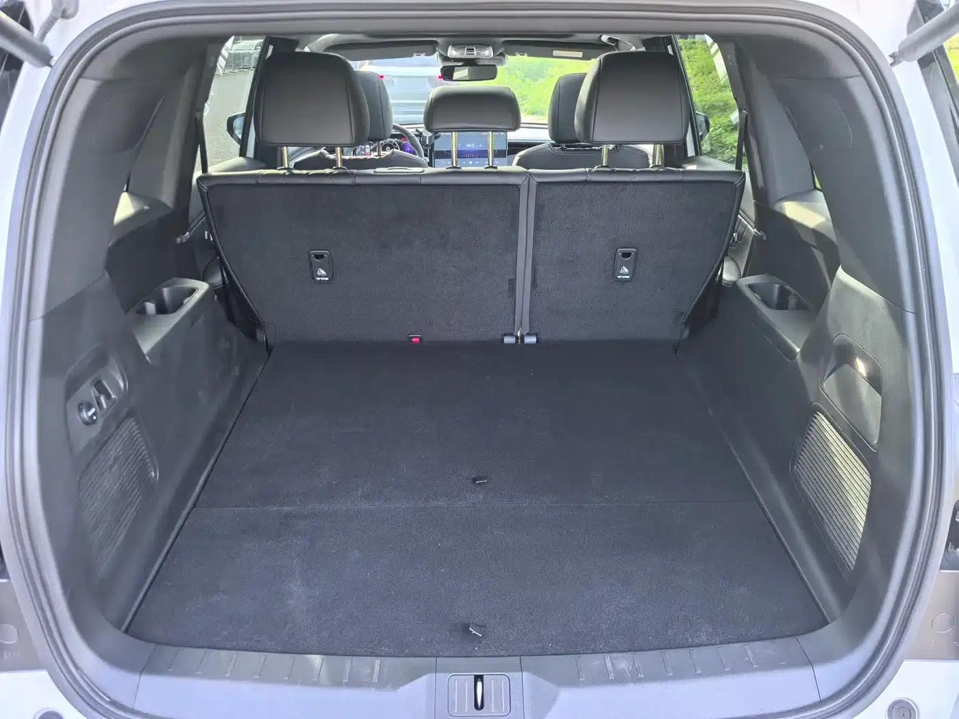 Trumpchi GS8 2025 Navigator Series 2.0TGDI 2WD Luxury 5-Seater — миниатюра 9
