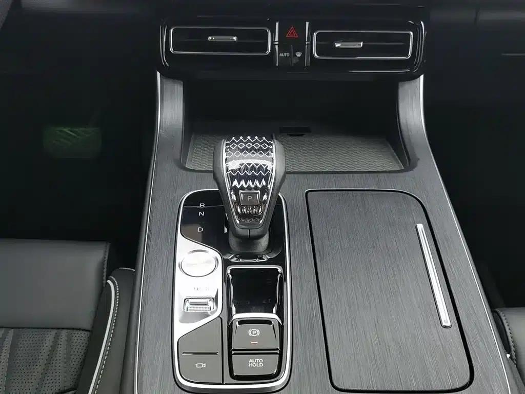 Trumpchi GS8 2025 Navigator Series 2.0TGDI 2WD Luxury 5-Seater — миниатюра 13