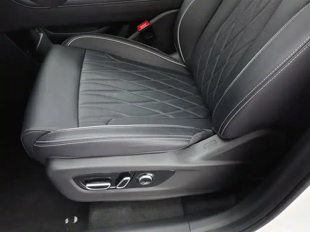 Trumpchi GS8 2025 Navigator Series 2.0TGDI 2WD Luxury 5-Seater — миниатюра 20
