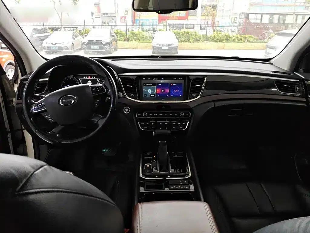 Trumpchi GS8 2017 320T 2WD Luxury Intelligent Connected Edition (7-seater) — миниатюра 3