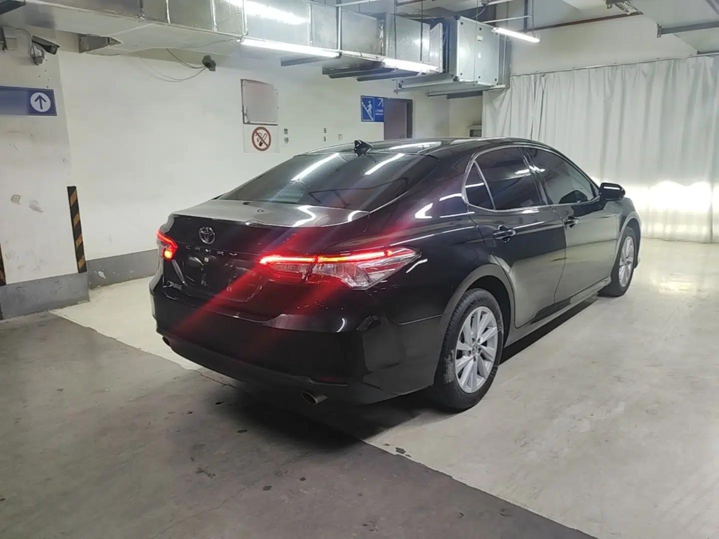 Toyota Camry 2023 2.0GVP Premier Edition — миниатюра 6