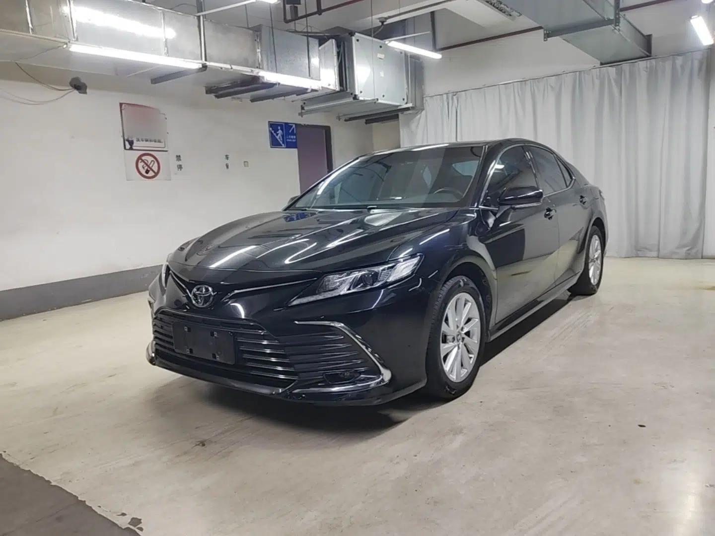 Toyota Camry 2023 2.0GVP Premier Edition — миниатюра 1