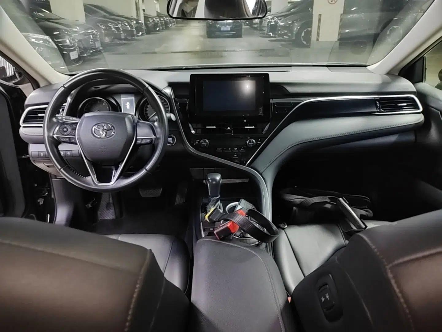 Toyota Camry 2023 2.0GVP Premier Edition — миниатюра 12