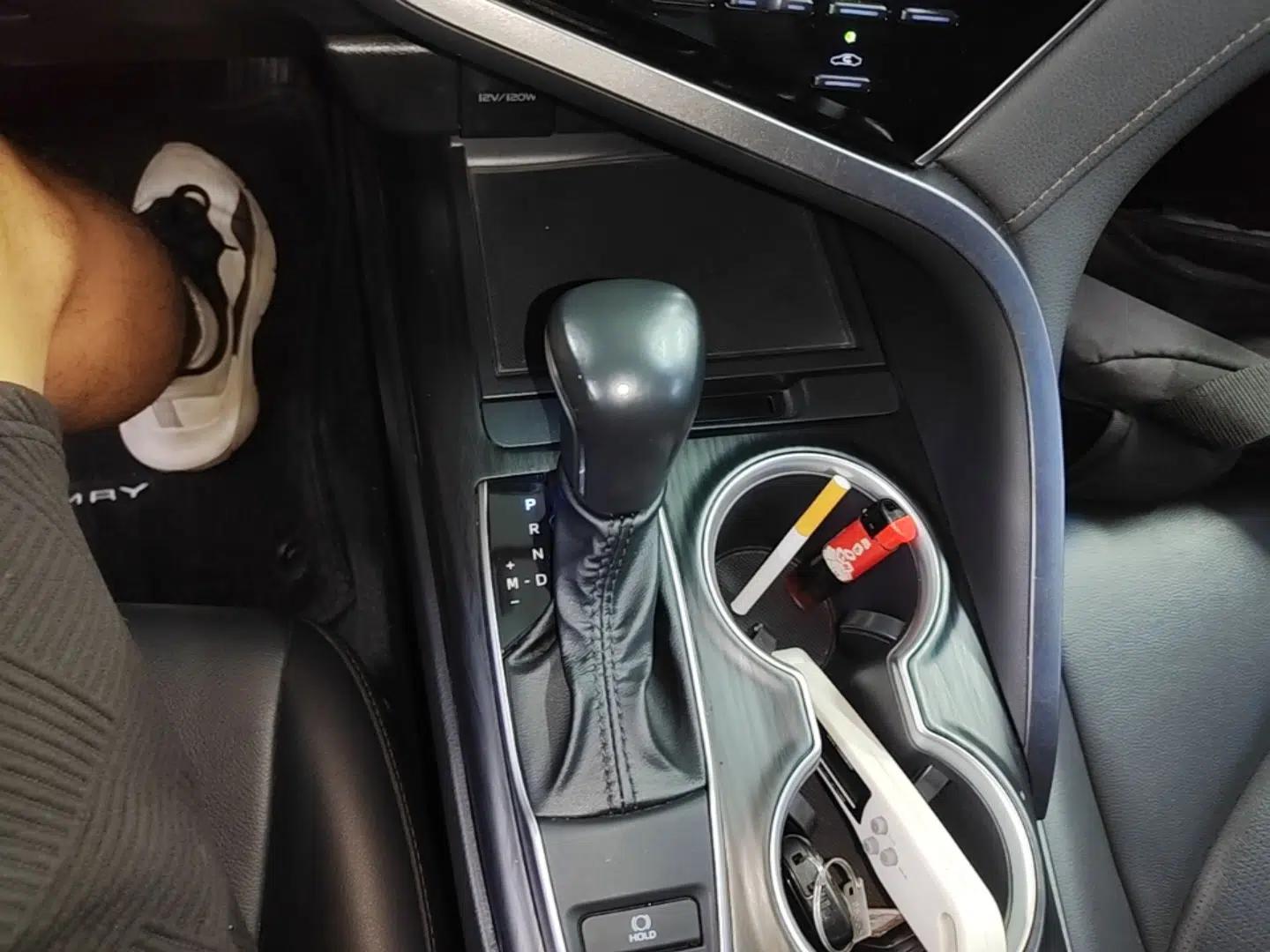 Toyota Camry 2023 2.0GVP Premier Edition — миниатюра 16