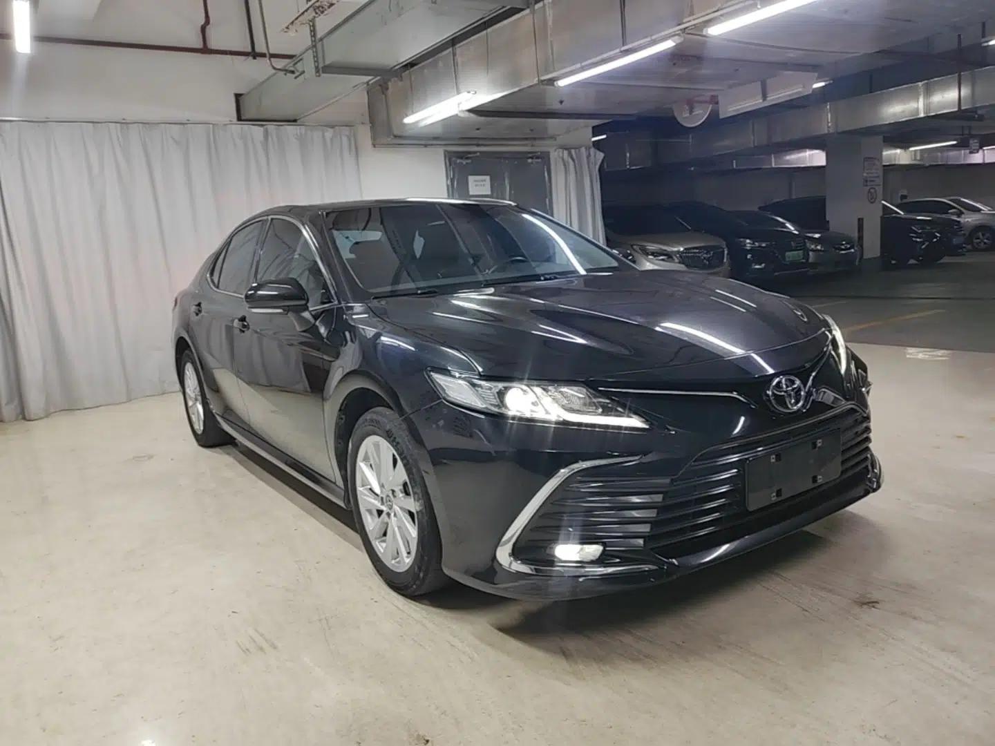 Toyota Camry 2023 2.0GVP Premier Edition — миниатюра 3