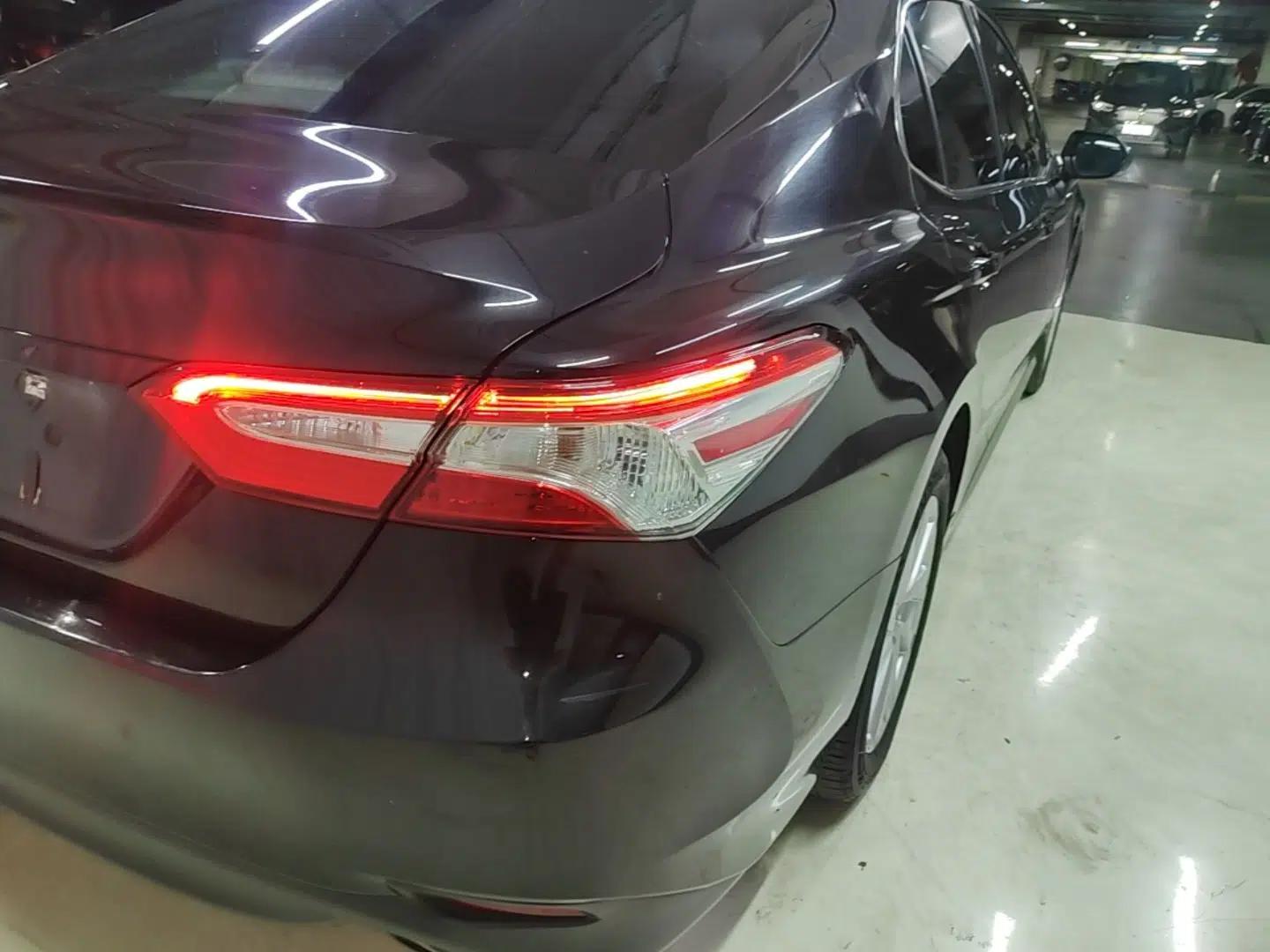 Toyota Camry 2023 2.0GVP Premier Edition — миниатюра 9