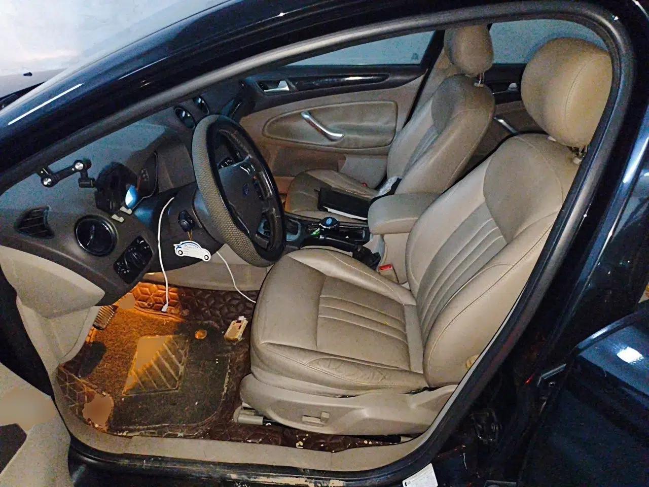 Ford Mondeo 2011 2.3L Luxury Model — миниатюра 15