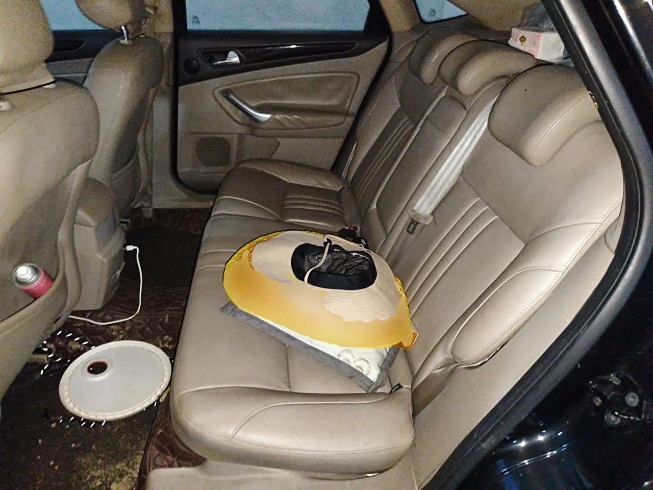 Ford Mondeo 2011 2.3L Luxury Model — миниатюра 17