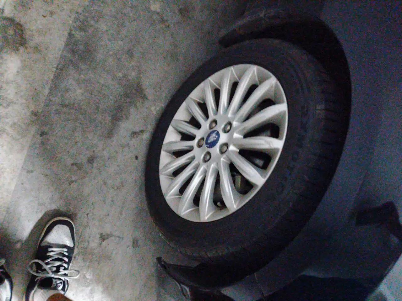 Ford Mondeo 2011 2.3L Luxury Model — миниатюра 8