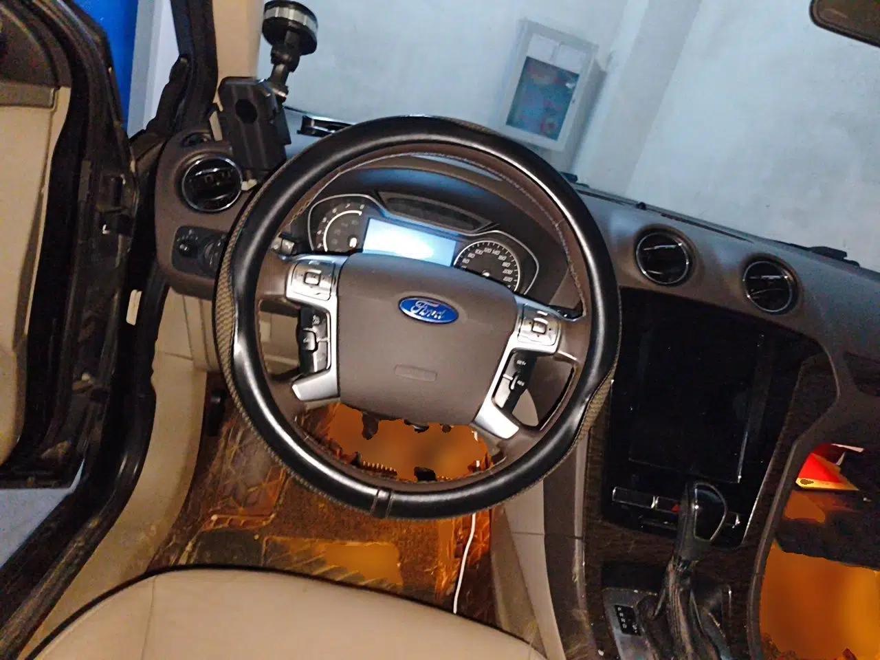 Ford Mondeo 2011 2.3L Luxury Model — миниатюра 10