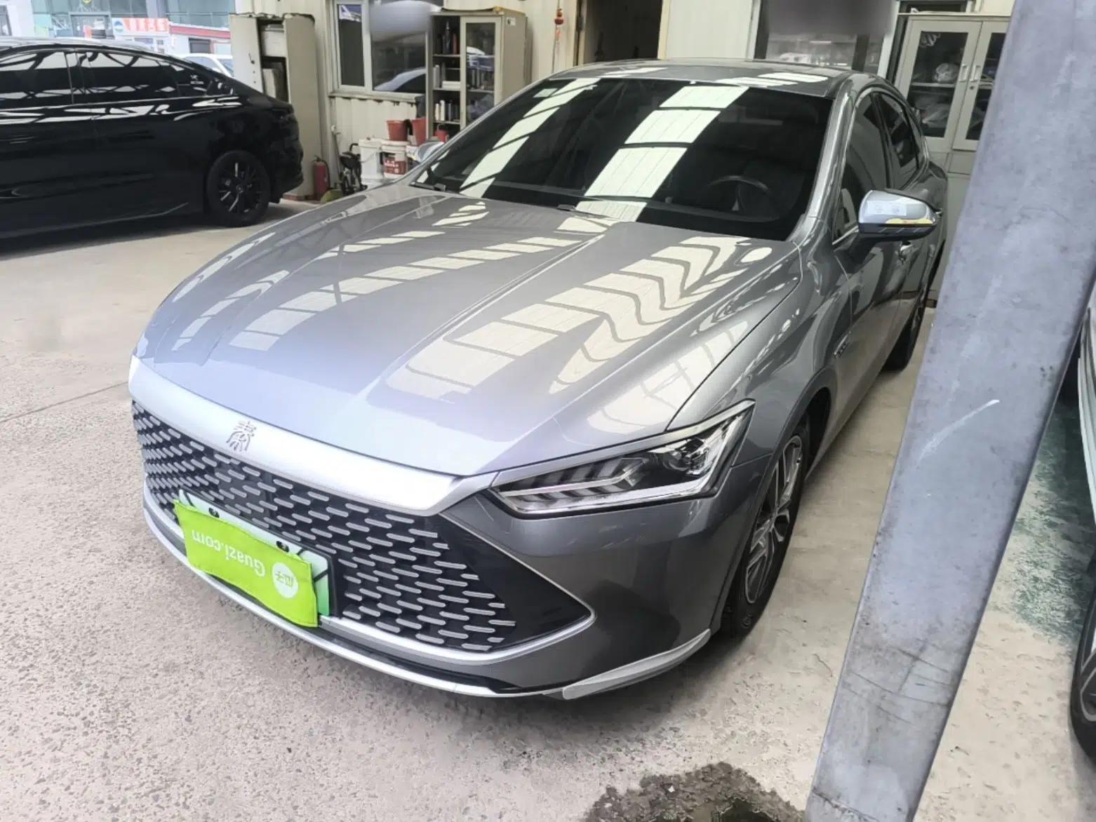 BYD Qin PLUS 2021 DM-i 55KM Flagship Model — миниатюра 1