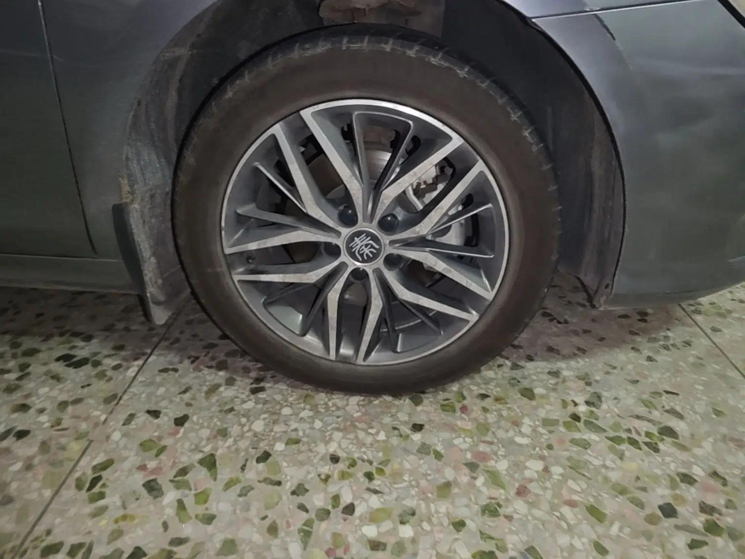 BYD Qin PLUS 2021 DM-i 120KM Prestige Model — миниатюра 8